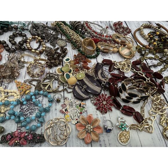 5 + Pound Lb Lot Jewelry Vintage & Modern Wearable Crafting As Is - Picture 4 of 7